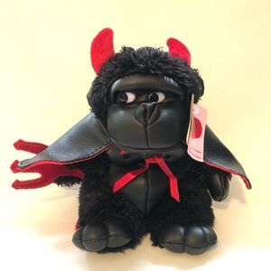 9737 Gorilla Cape Plush Toy Dan Dee Collector’s Choice Red Black Horns Pitchfork